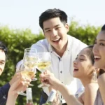 DƯỚI GỐC CÂY DƯỚI GỐC CÂY