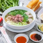 KHÁC BIỆT PHỞ BẮC- NAM TRONG MẮT CHUYÊN GIA MICHELIN