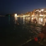 TẮM BIỂN ĐÊM TẮM BIỂN ĐÊM